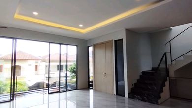 Dijual rumah Mewah di Permata Buana, Jakarta Barat - LT 136m²