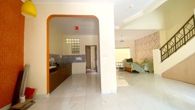 Dijual Rumah Nyaman di Taman Palem, Jakarta Barat - LT 126m²