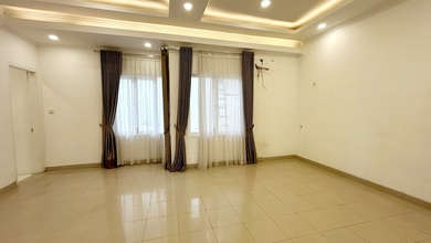 For Sale rumah Eksklusif di Taman Grisenda, Jakarta Utara - LT 144m²