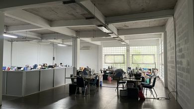 Gudang & Office Alam Sutera, Murah, 648 M2, Rapi, High Ceiling, Siap Pakai