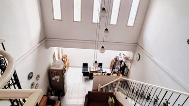 Penawaran Eksklusif, rumah Mewah di Puri Indah, Jakarta Barat, LB 180m²