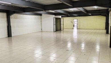 Gudang Elang Laut Pik, Murah, 3 Lantai, Plong, Rapi, Office, Lift, Hadap Utara, Container 40 Ft