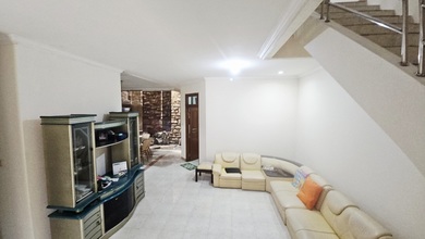 Rumah Mewah di Kawasan Permata Buana, Jakarta Barat, LB 170m², Harga 5,25 Miliar