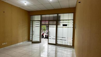 Ruko Puri Kencana, Dekat Permata Buana, Murah, 3 Lantai, Bagus, Parkir Luas, Dekat Tol, Hadap Utara