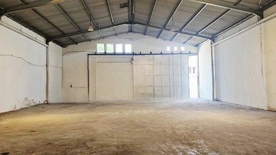 Gudang Bandara Mas, Murah, 450 M2, Plong, Ceiling Tinggi, Akses Container 40 Ft, Siap Pakai