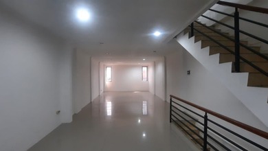 Disewakan Ruko Muara Karang 3.5 Lantai 