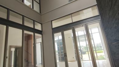 Disewakan Rumah Murah di Pantai Indah Kapuk 2, Jakarta Utara, LT 250m²