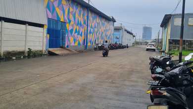 Dijual Gudang Sentra Kosambi 2584m2 Tidak Banjir Kontainer 40 