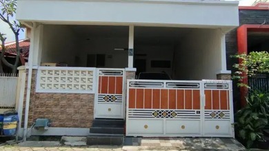 Rumah Dijual di Taman Royal, Tangerang, LB 180m², Harga Kompetitif!