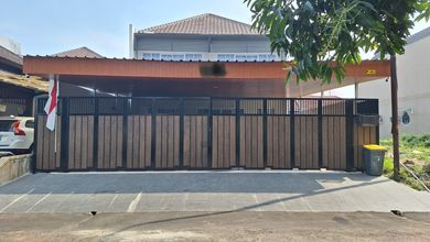 Rumah Mewah di Banjar Wijaya, Tangerang, 4 Kamar Tidur, LT 200m²