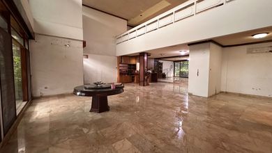 Rumah Mewah di Sunter, Jakarta Utara, 6 KT, LT 2000m²