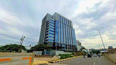 Gedung 14 lantai Ratu Prabu 2 di TB Simatupang Jaksel

