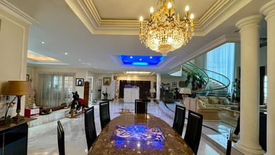 Rumah Elegan di Mega Kuningan, Jakarta Selatan, 4 KT, LT 509m²