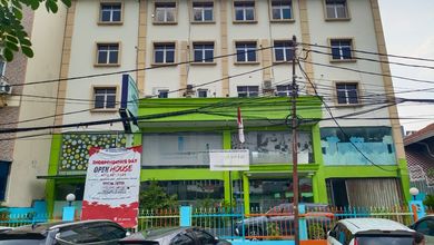 Gedung Jl Gereja Ayam Pasar Baru Sawah Besar 5 Lantai hadap Barat