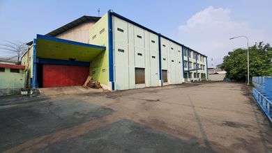 Gudang + Kantor Pulo Gadung Jiep ada 2 muka hadap Utara Selatan