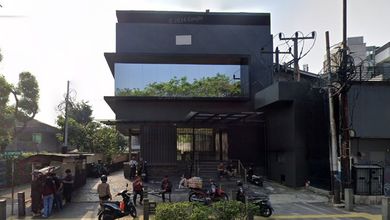 Gedung 3 Lantai Jl Kemang Raya 635m² ex Resto & Bar hadap Barat