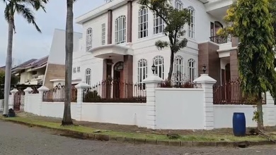 Disewakan Rumah Nyaman di Pluit, Jakarta Utara, LT 586m²