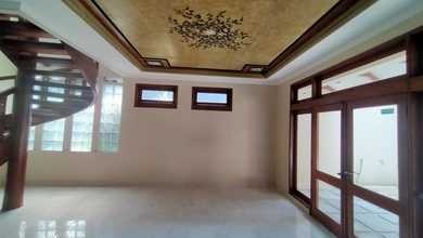 For Sale rumah Eksklusif di Bendungan Hilir, Jakarta Pusat - LT 350m²
