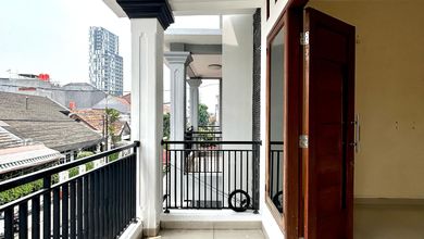 Hunian Mewah di Tebet, Jakarta Selatan, 5 KT, LT 122m²