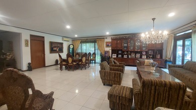 Rumah Area Premium Kebayoran Baru, Jakarta Selatan - Harga Menarik 25 Miliar