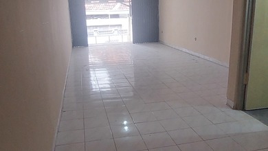 Sewa 2 Ruko / Bangunan 2 Lantai Cocok Untuk Kantor, Gudang / Onlineshop Di Kebon Kacang, Tanah Abang