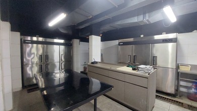 Ruang Usaha Komersial dan Strategis di Gunawarnan