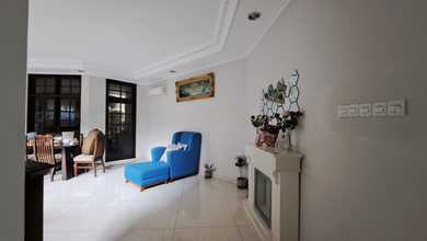 Rumah Area Premium Kemanggisan, Jakarta Barat - Harga Menarik 15 Miliar