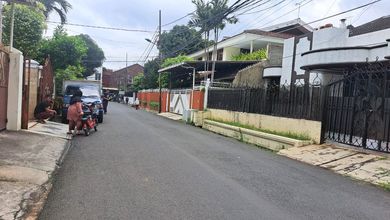 Hunian Mewah di Kawasan Tomang, Jakarta Barat, LB 240m², Harga 8 Miliar