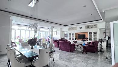 For Sale rumah Eksklusif di Kemang, Jakarta Selatan - LT 787m²