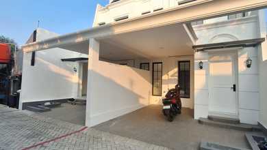 Rumah Elite di Kawasan Cempaka Putih, Jakarta Pusat, LB 130m², Harga 3 Miliar