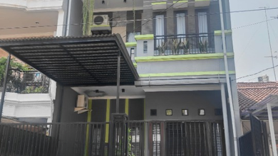 Rumah Mewah di Kawasan Sunter, Jakarta Utara, LB 250m², Harga 3,5 Miliar