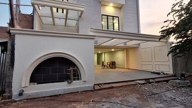 Hunian Prestisius di Kawasan Duren Sawit, Jakarta Timur, LB 340m², Harga 3 Miliar