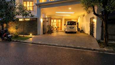 Penawaran Langka, rumah Mewah di Duren Sawit, Jakarta Timur, LB 400m²