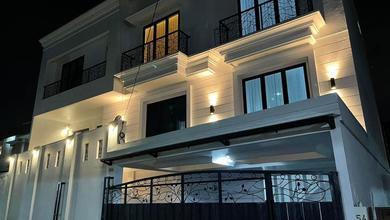 Rumah Mewah di Tanjung Barat, Jakarta Selatan, 4 KT, LT 152m²