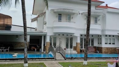 Rumah Area Luxury Tanjung Barat, Jakarta Selatan - Harga Terbaik 24 Miliar