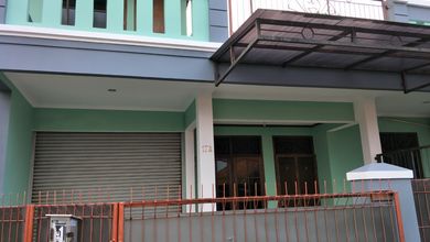 Kesempatan Rumah di Condet, Jakarta Timur, LB 160m², Harga 1,9 Miliar