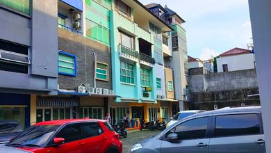 Ruko Gandeng di Kawasan Bisnis Premium Pondok Indah