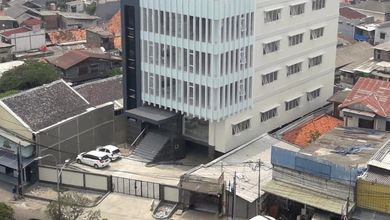 Gedung Perkantoran Di Pramuka Jaktim