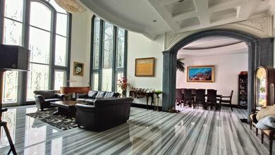 Rumah Elegan di Sunter, Jakarta Utara, 5 KT, LT 579m²