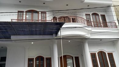 Dijual rumah Mewah di Sunter, Jakarta Utara - LT 180m²