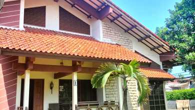 Hunian Mewah di Mampang, Jakarta Selatan, 4 Kamar Tidur, LT 740m²