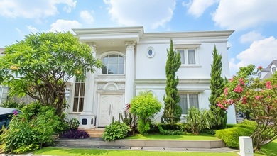 Rumah Area Luxury Bintaro, Tangerang Selatan - Harga Terbaik 9,6 Miliar