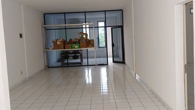 Penawaran Langka Ruko Baru di Taman Royal