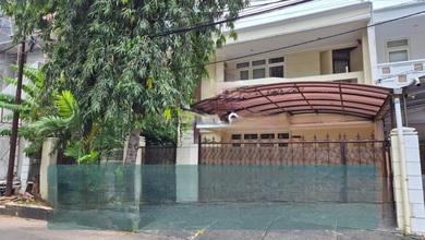 Dikontrakkan Rumah Murah di Kelapa Gading, Jakarta Utara, LT 220m²