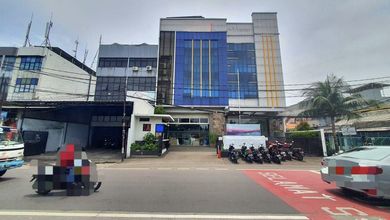 Perkantoran Area Komersil Di Tanah Tinggi Galur 4 Lantai Bagus