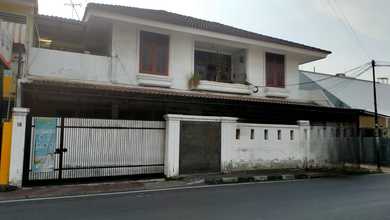 Hunian Mewah di Kawasan Cempaka Putih, Jakarta Pusat, LB 240m², Harga 3,7 Miliar