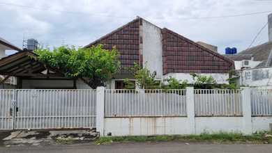 Rumah Semi Furnished Siap Tinggal di Kayu Putih