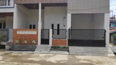 Rumah Siap Pakai di Kawasan Bekasi, Bekasi, LT 120m²