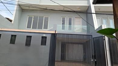 Kesempatan Langka, rumah Mewah di Kalibata, Jakarta Selatan, LB 354m²