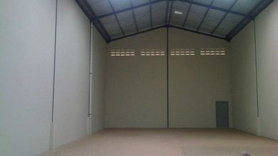 Gudang dekat pelabuhan untuk Home Industry